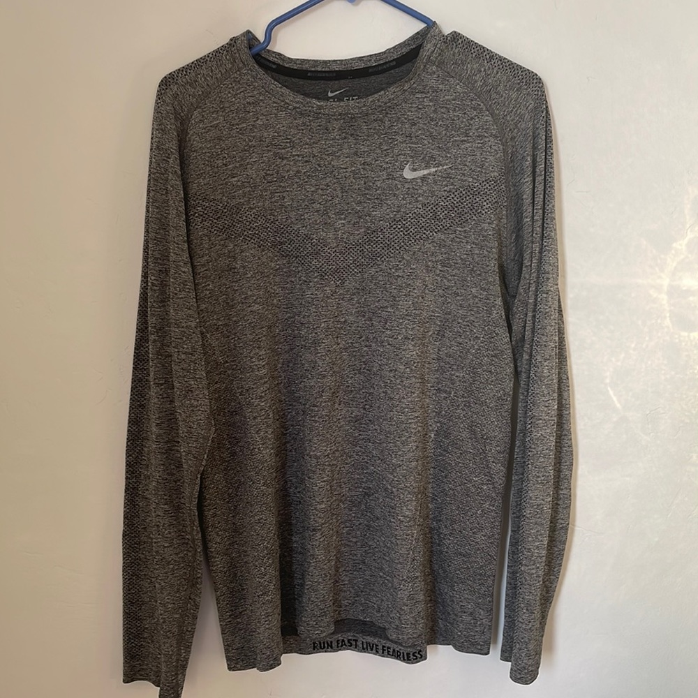 Grady activewear shirt for women.